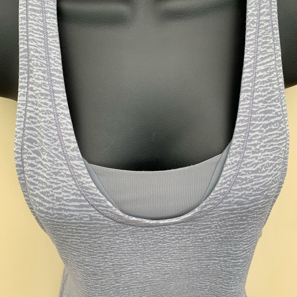 Lululemon tank with attached sports bra - Picture 5 of 9